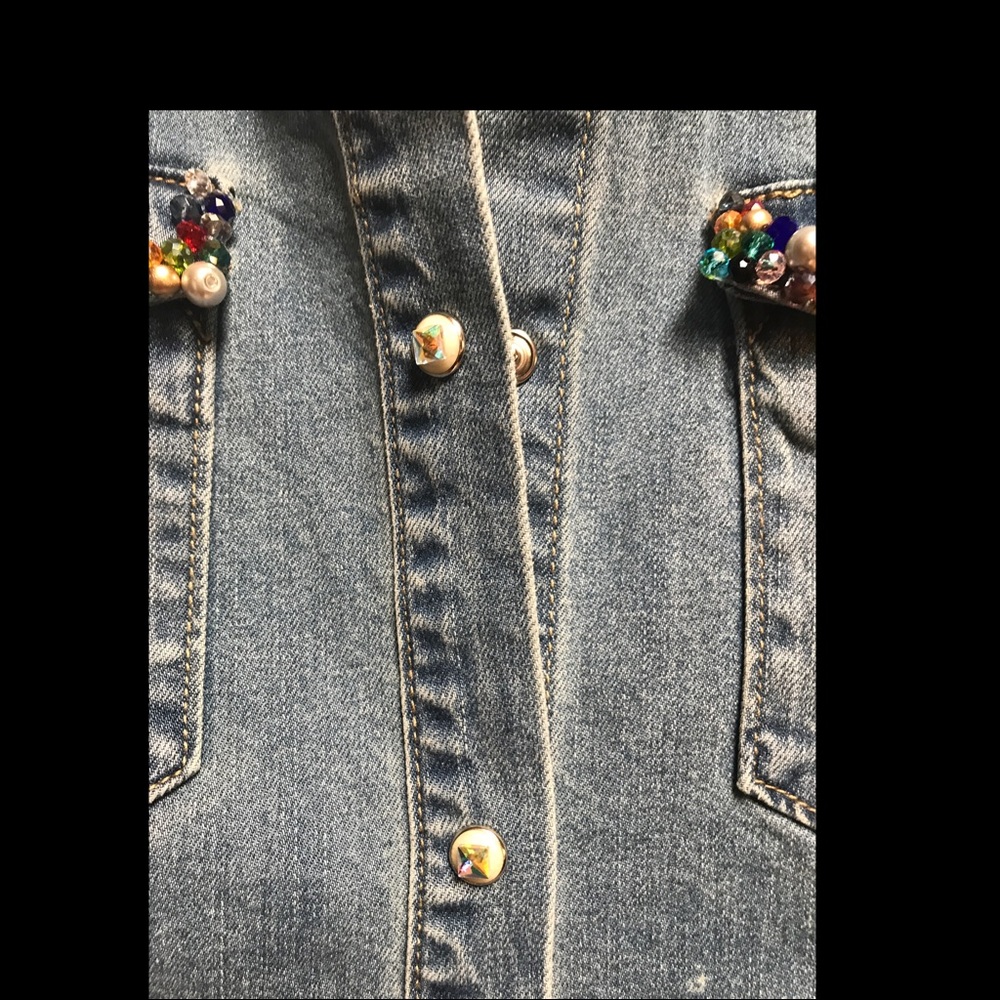 One of a Kind Butterfly Mask Sleeveless Denim Shirt - Picture 7 of 7